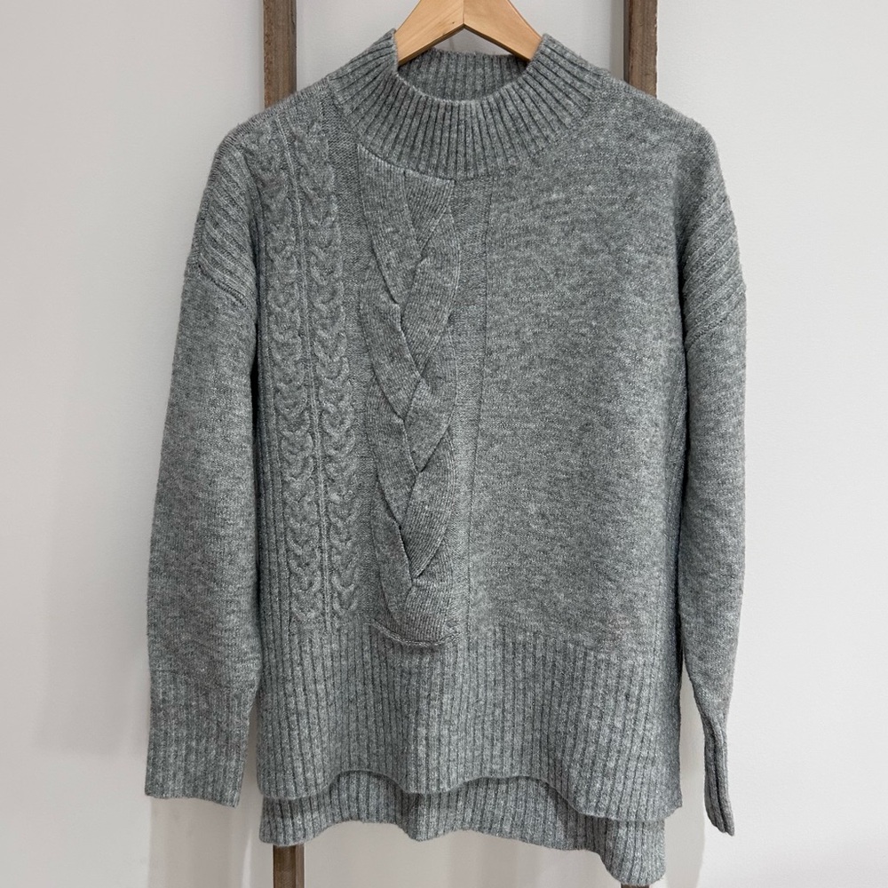 SIMPLY VERA Vera Wang Cable Knit Mockneck Sweater Metallic Gray Women Size M NWT
